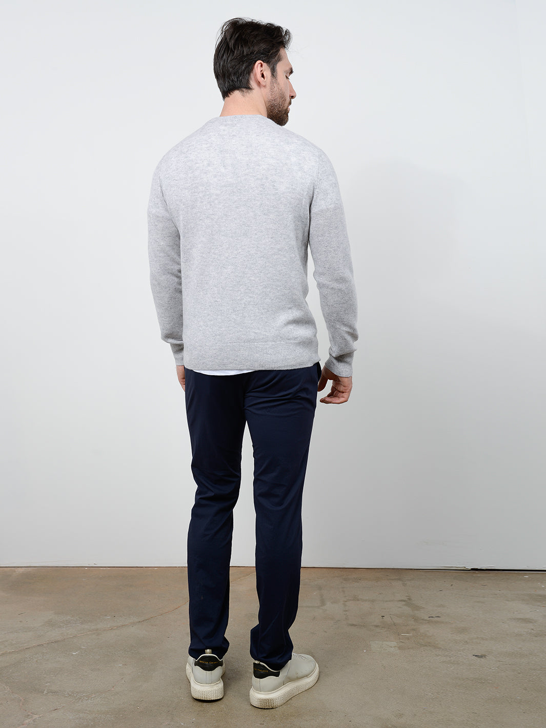 Nicholas Men's Cashmere V Neck