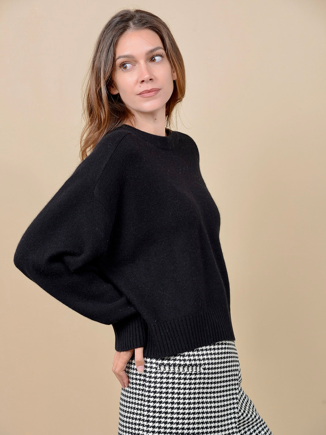 Iliana Women's Cashmere Crewneck Sweater