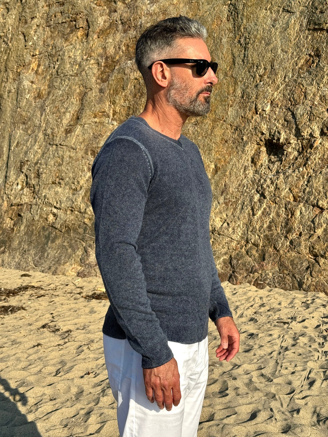 Relaxed Fit V Neck Cashmere Sweater for Men