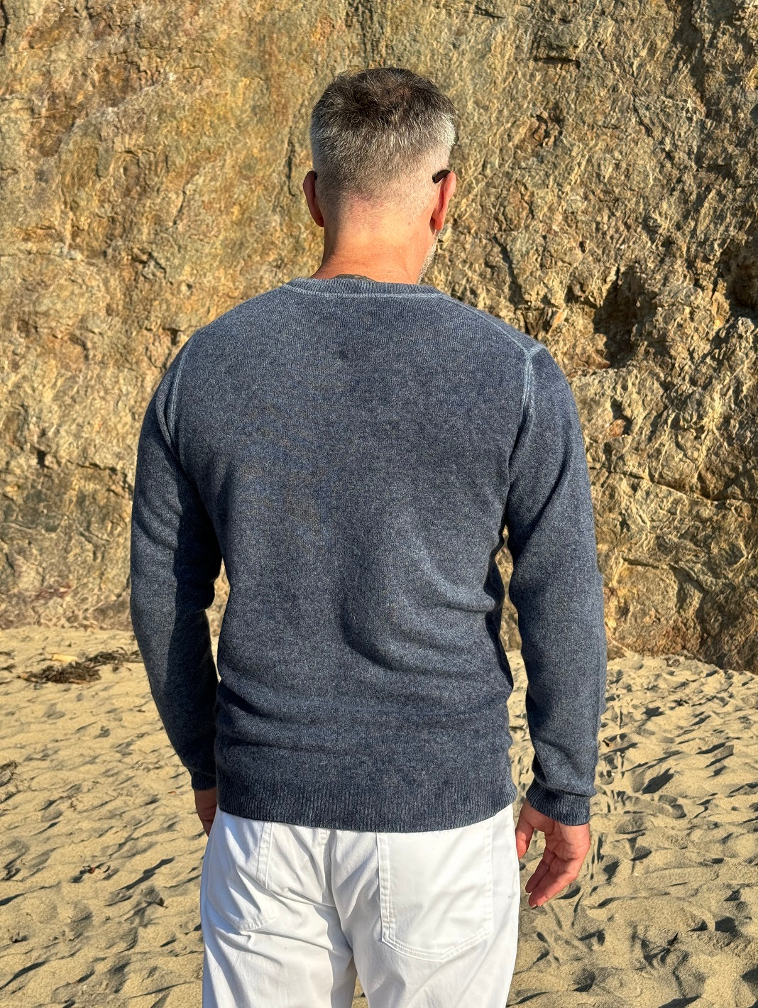 Relaxed Fit V Neck Cashmere Sweater for Men