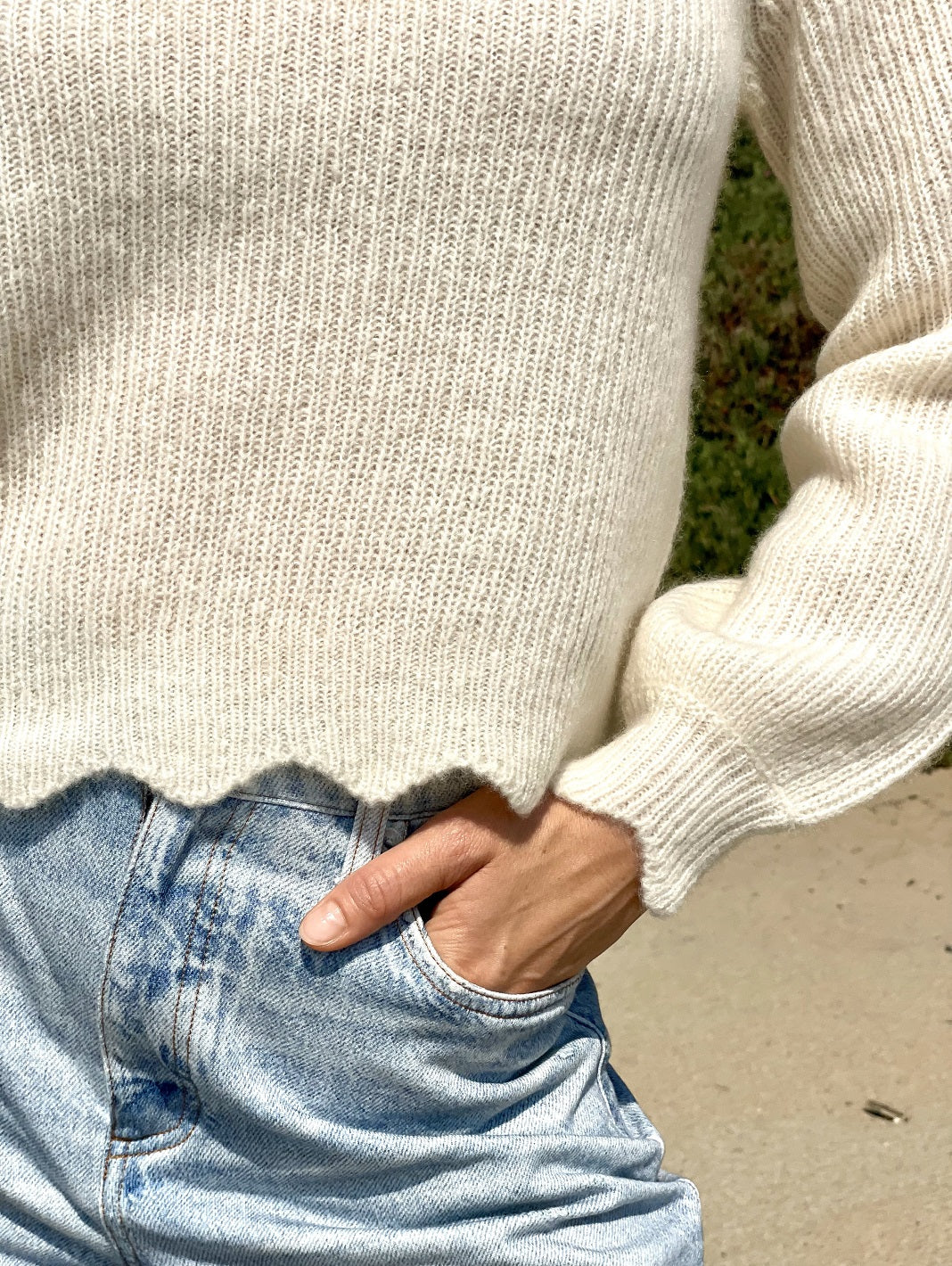 Talia Silk Cashmere Pullover with Scallop Edge Trim