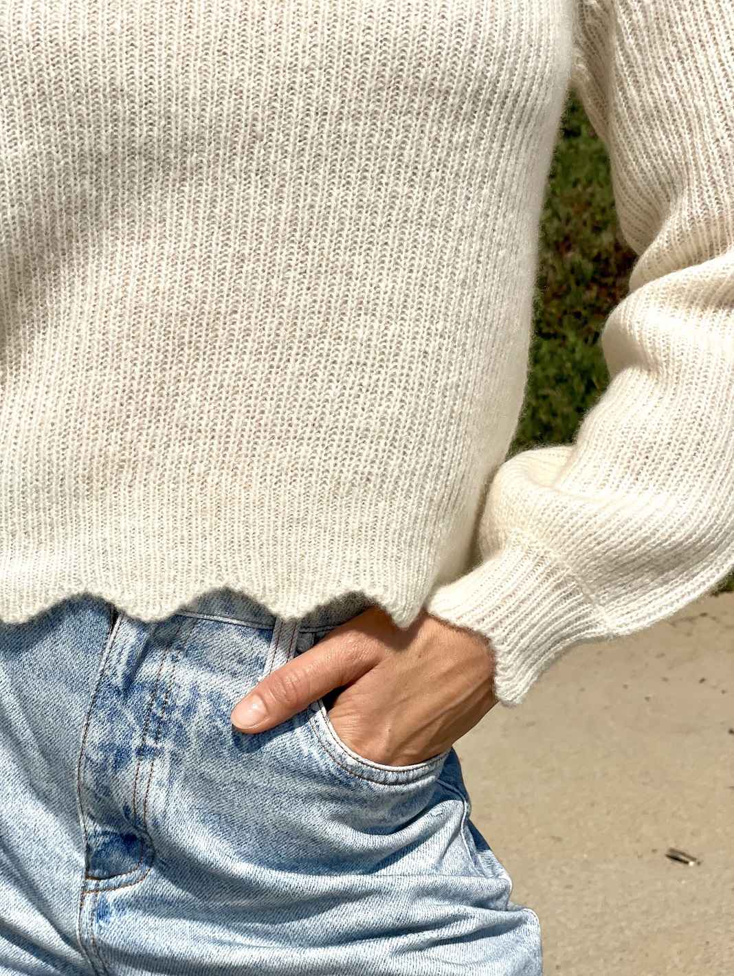 Talia Silk Cashmere Pullover with Scallop Edge Trim