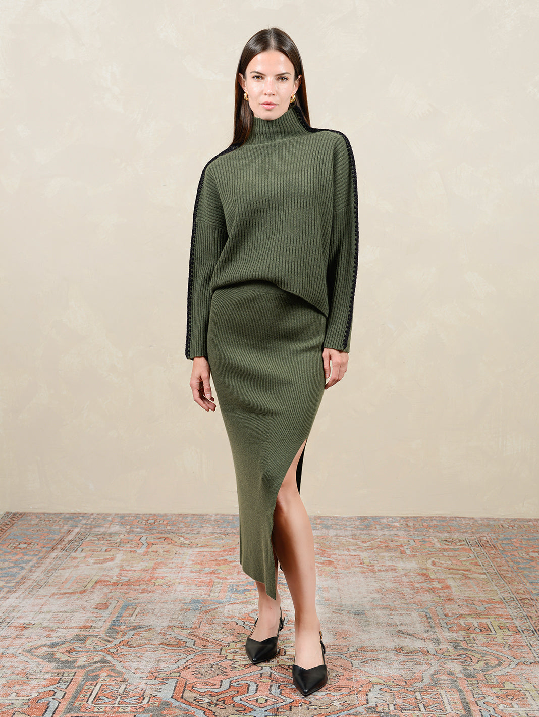 Marullo Contrast Stitch Cashmere Blend Mock Neck
