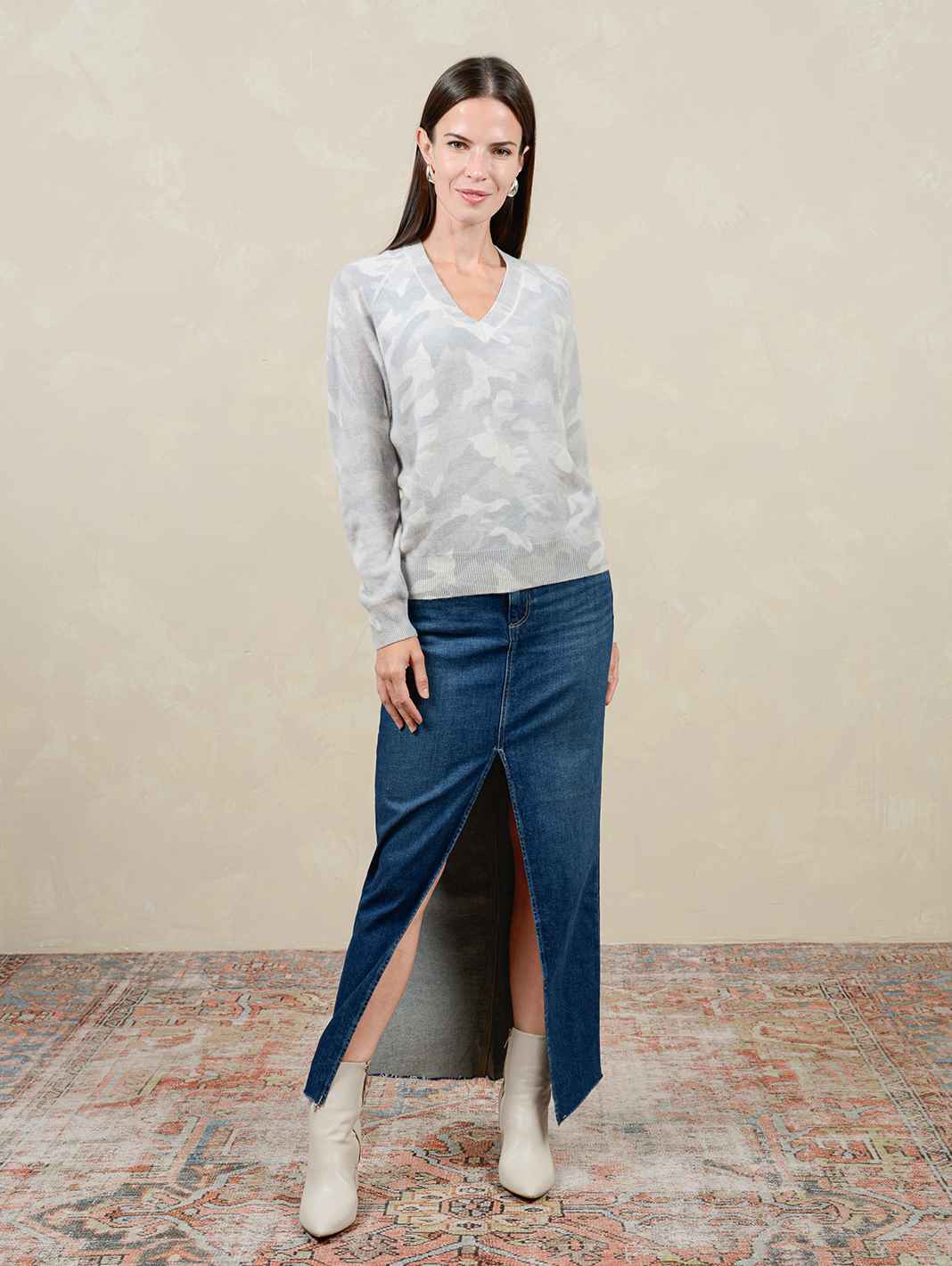 Nani Women's Cashmere Camo Print V Neck