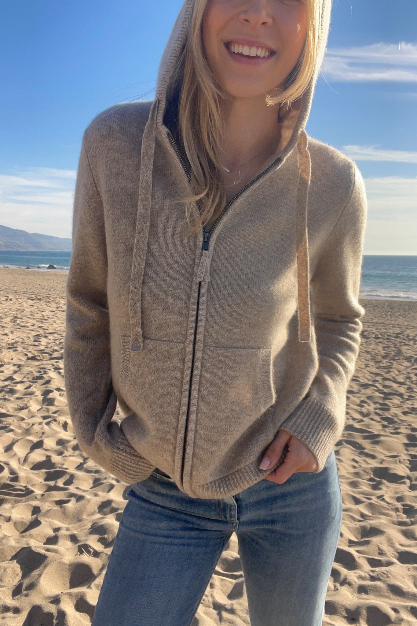 Elora Women's Cashmere Relaxed Fit Zip Hoodie
