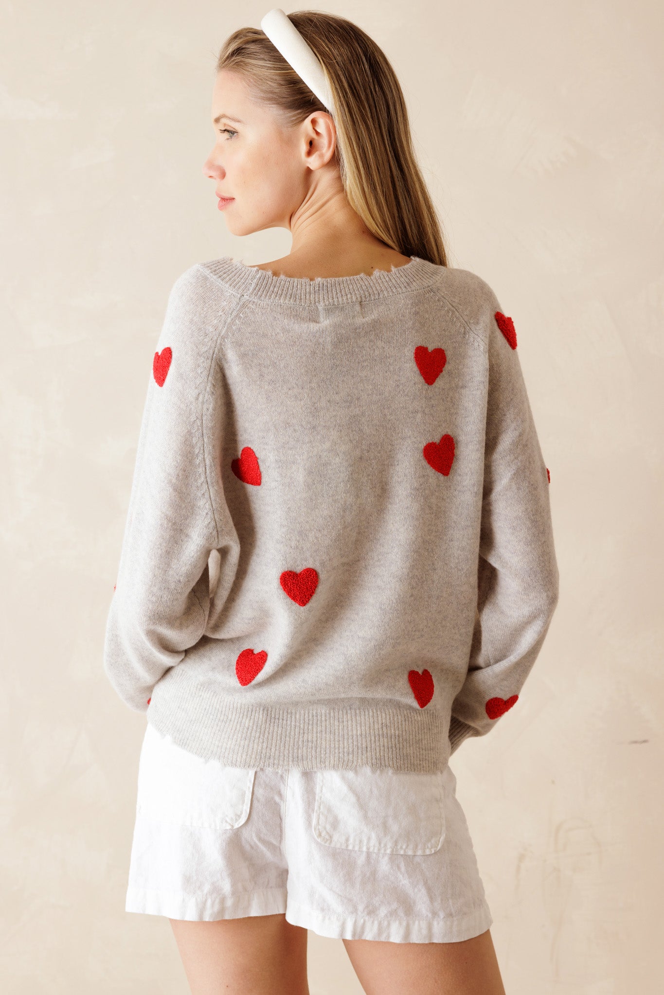 Carmen Cashmere Crew Neck Sweater for Women | Relaxed Fit