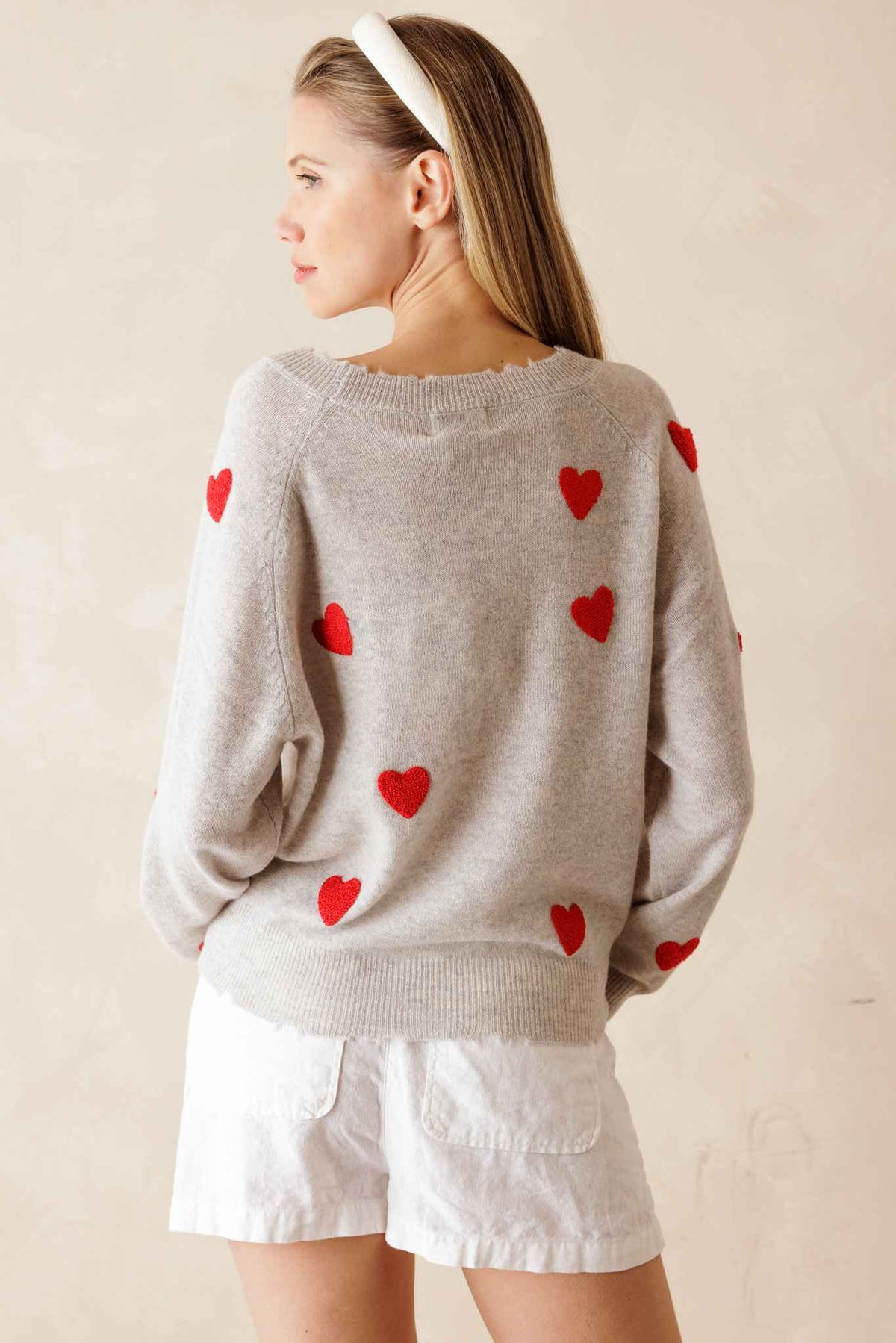 Carmen Cashmere Crew Neck Sweater for Women | Relaxed Fit
