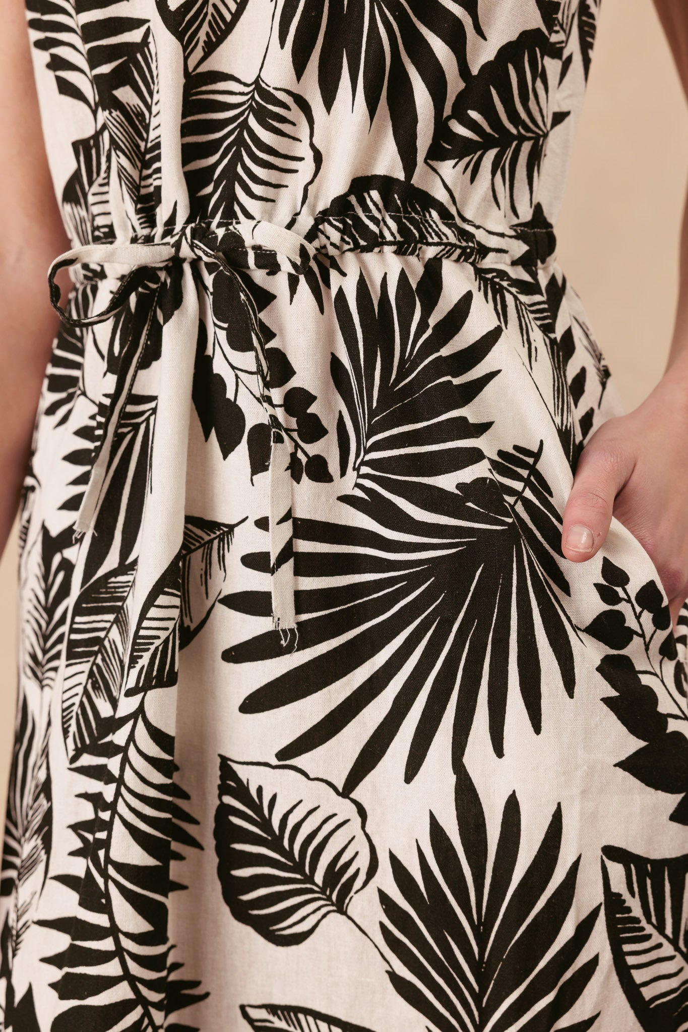 Mala Palm Print Linen Blend Maxi Dress