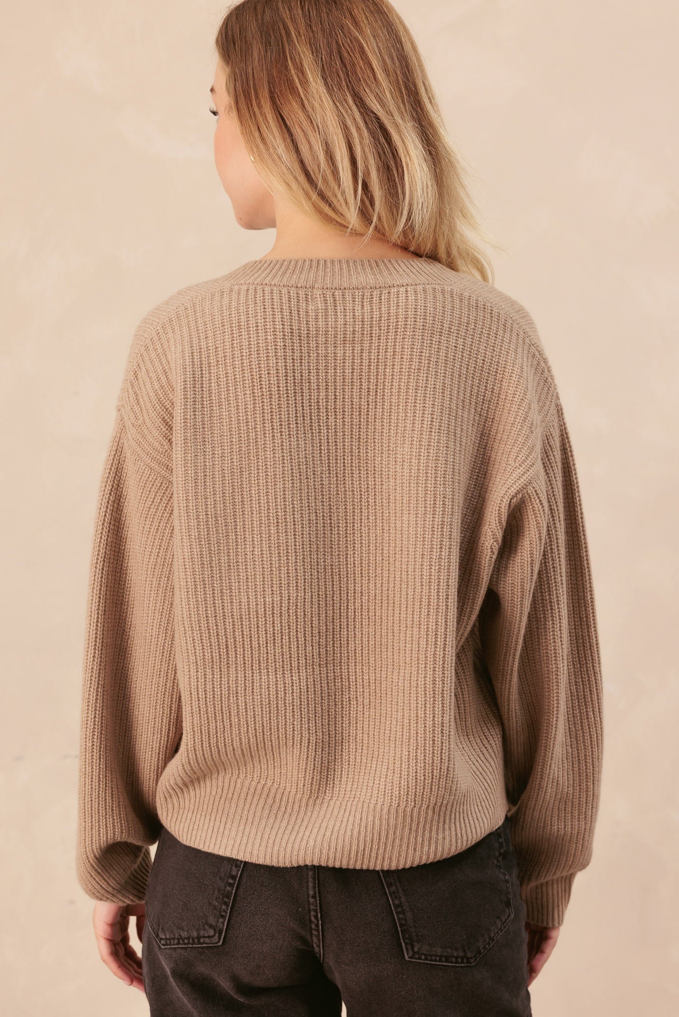 Kylie Ribbed Cashmere V Neck