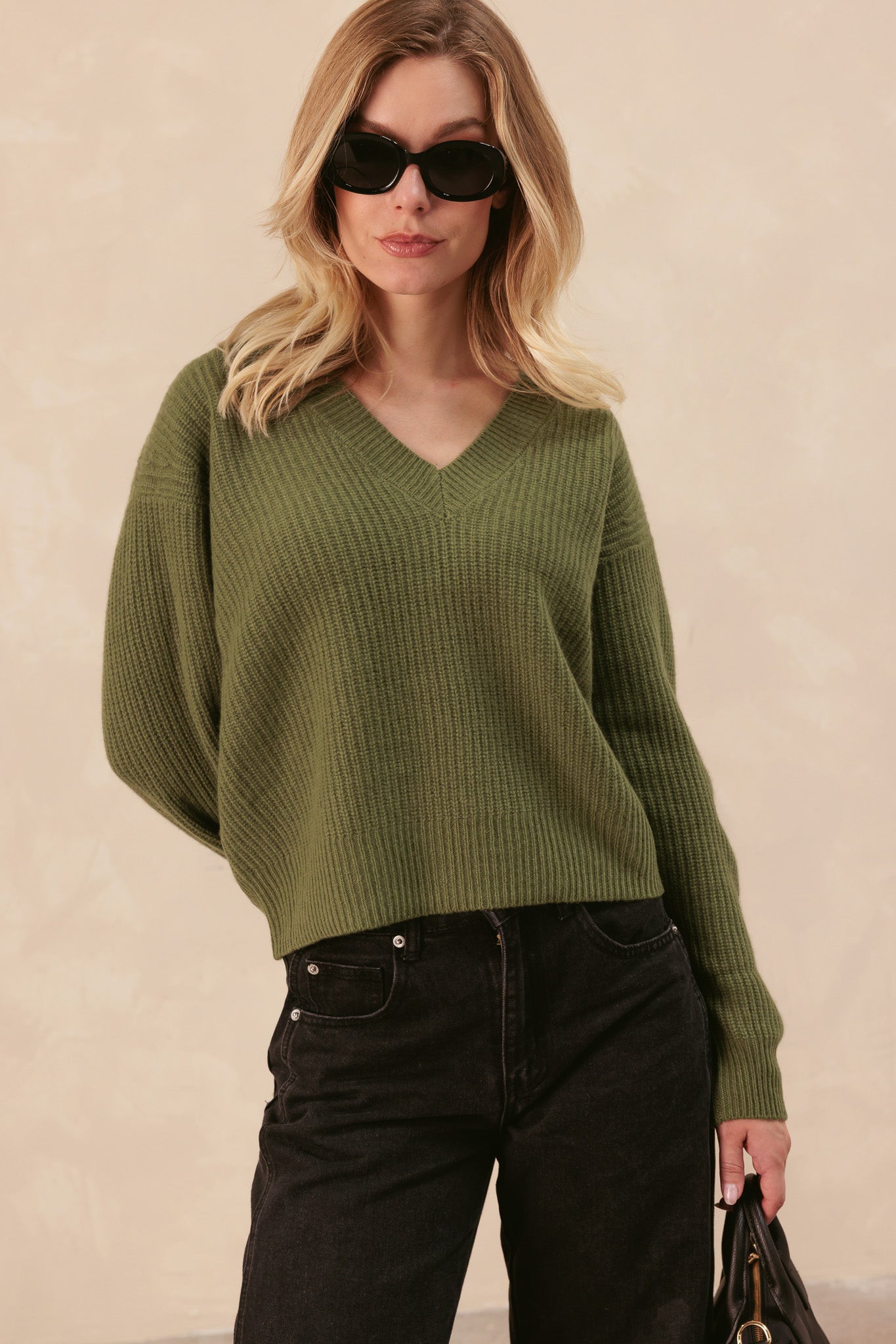 Kylie Ribbed Cashmere V Neck