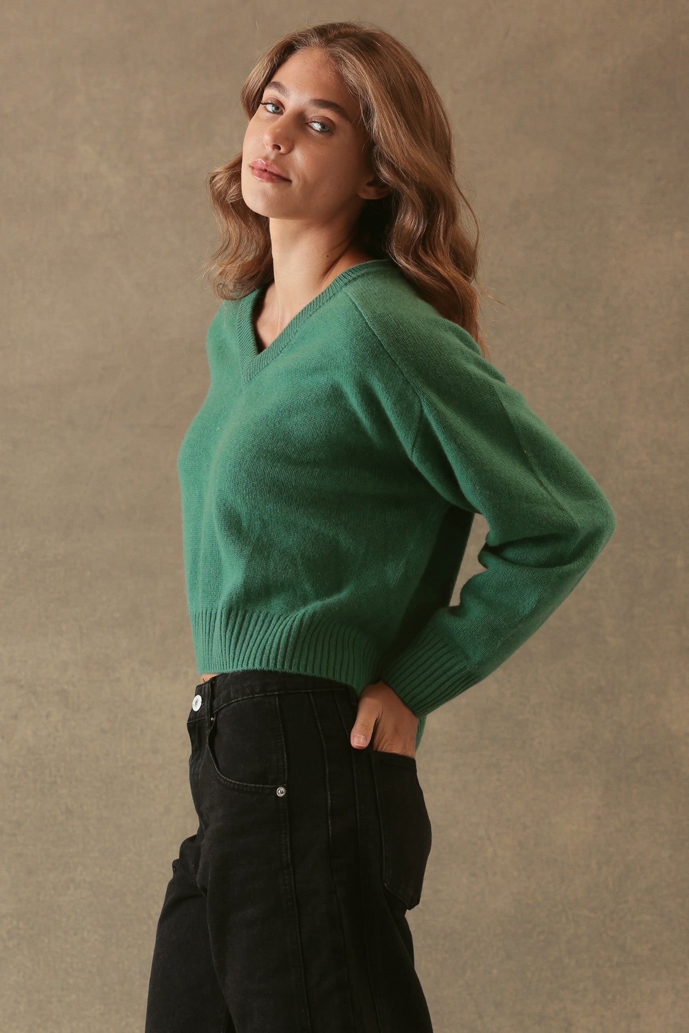 Crystal Women's Cashmere V Neck Pullover