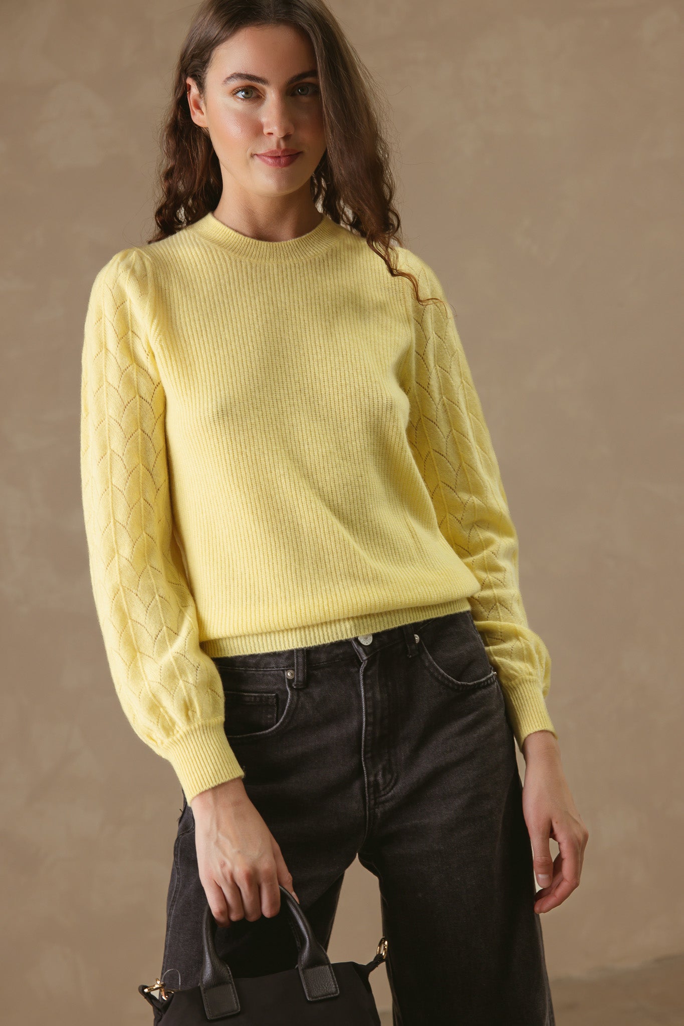 Hinnen Cashmere Crewneck with Pointelle on Sleeves