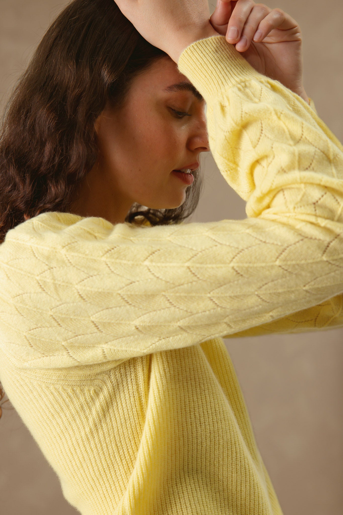 Hinnen Cashmere Crewneck with Pointelle on Sleeves
