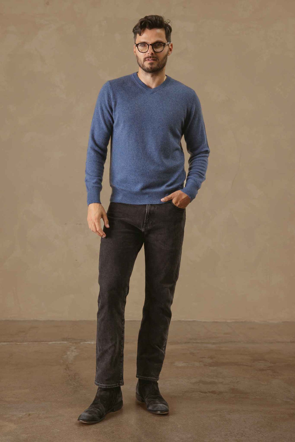 Nicholas Men's Cashmere V Neck