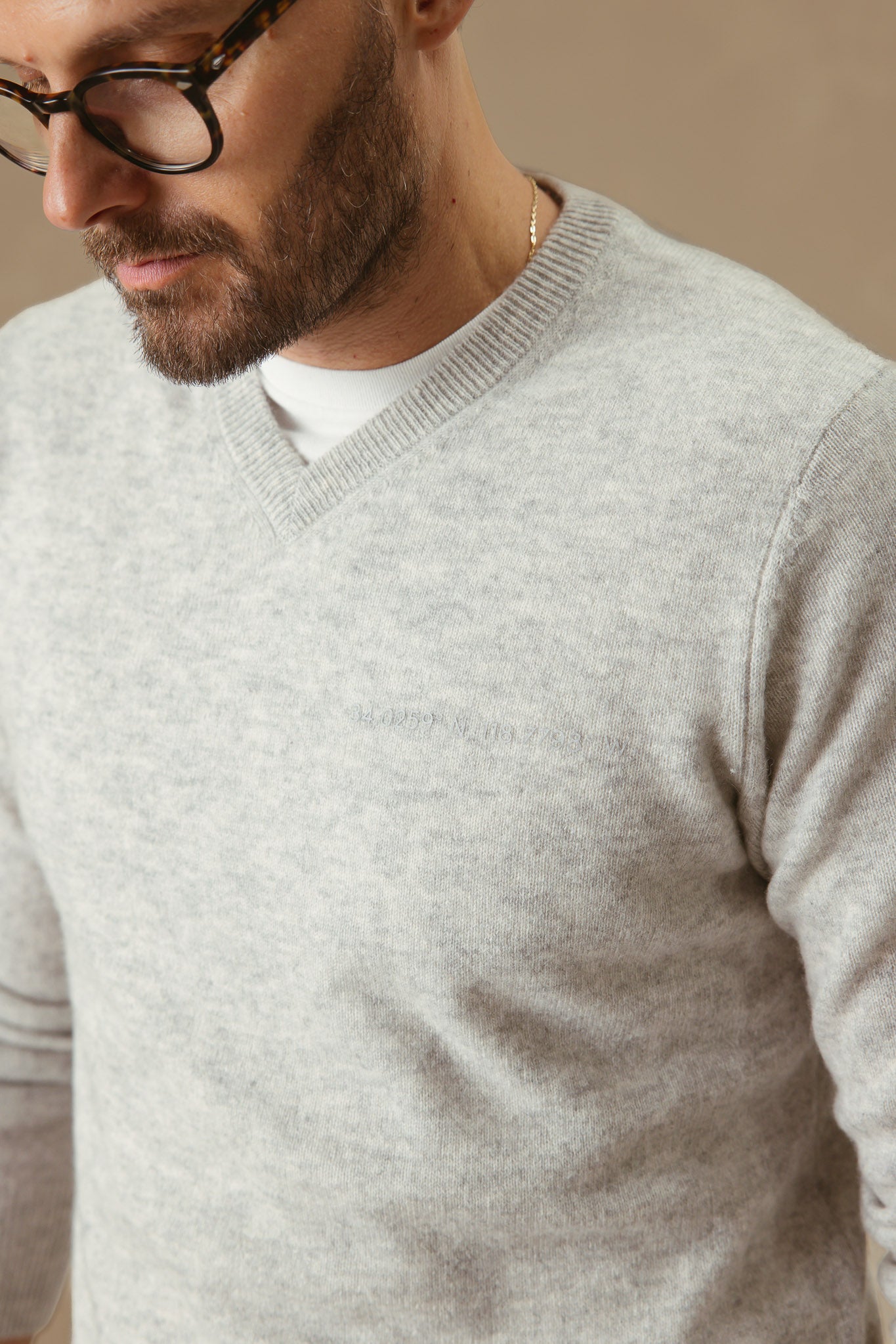 Nicholas Men's Cashmere V Neck
