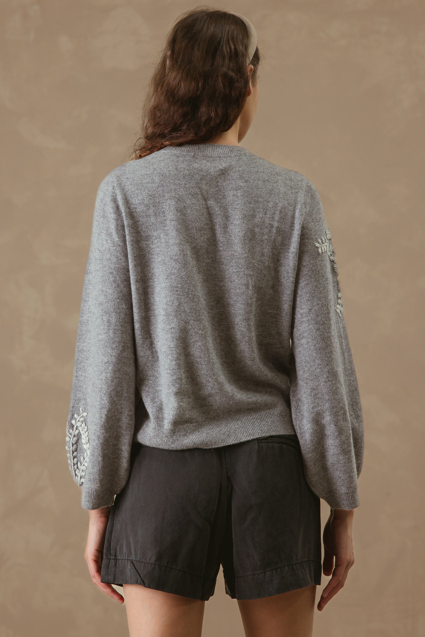 Pelta Floral Embroidered Cashmere Crewneck
