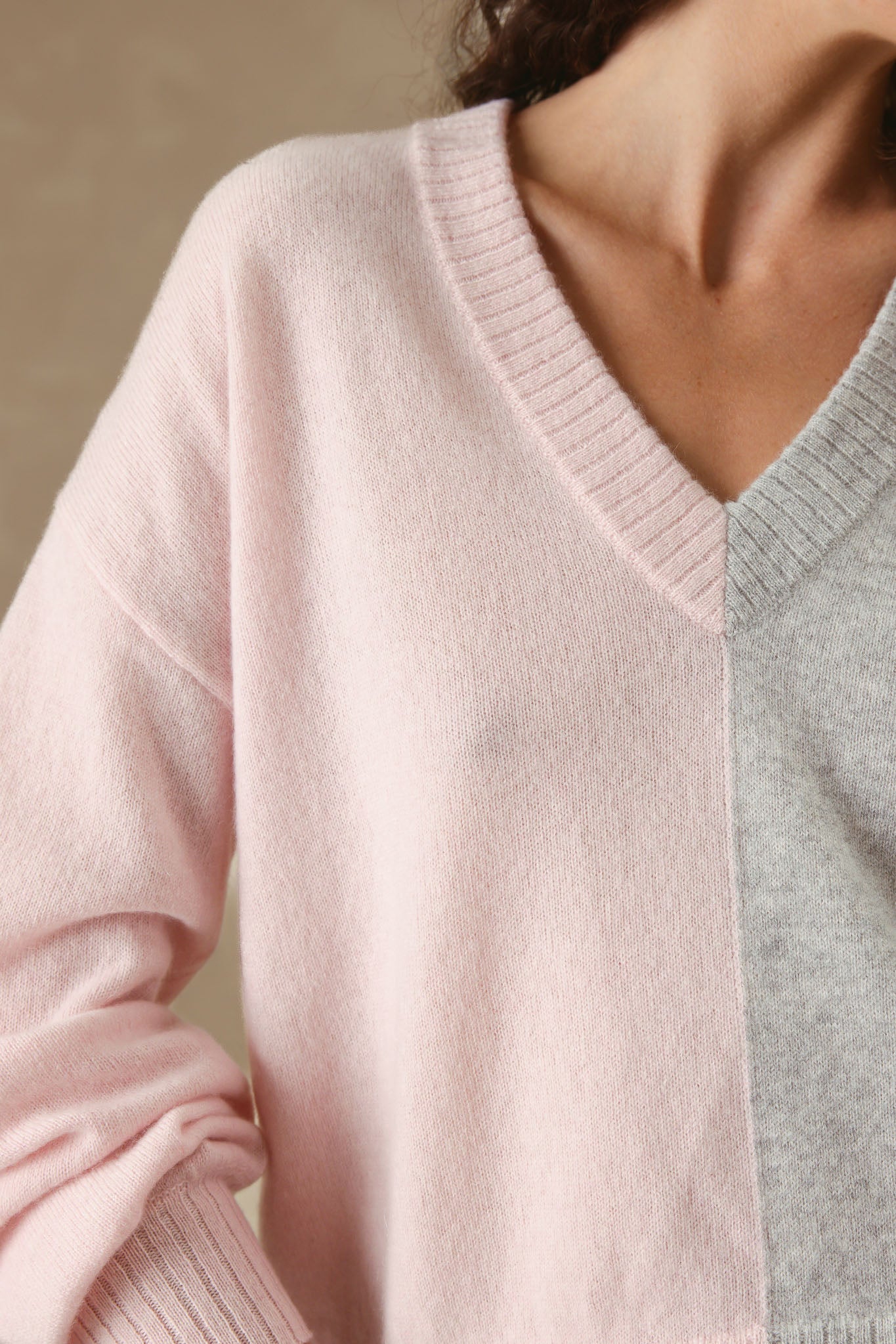 Simone Color Blocked Cashmere V Neck