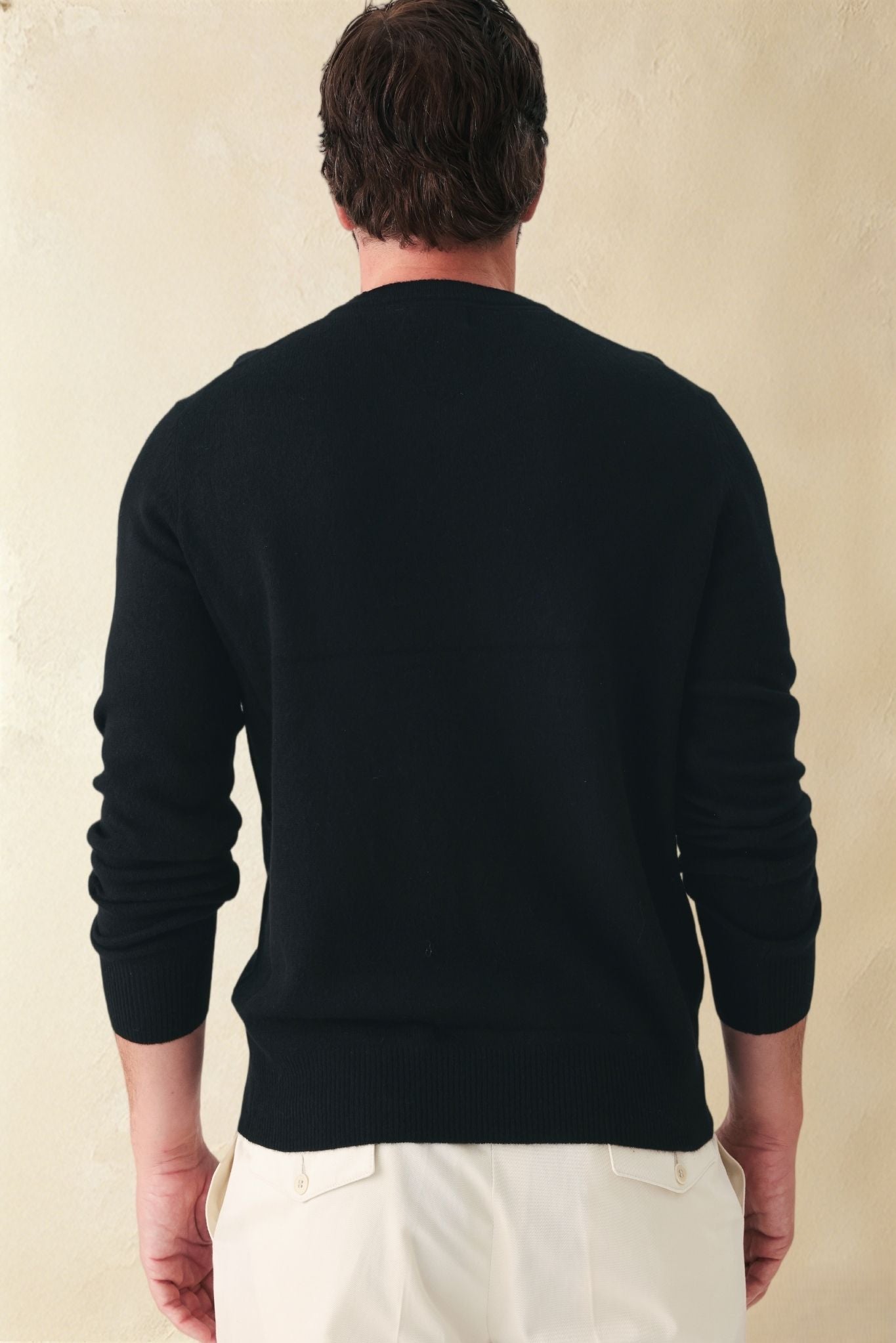 Vito Tissue Weight Cashmere V Neck