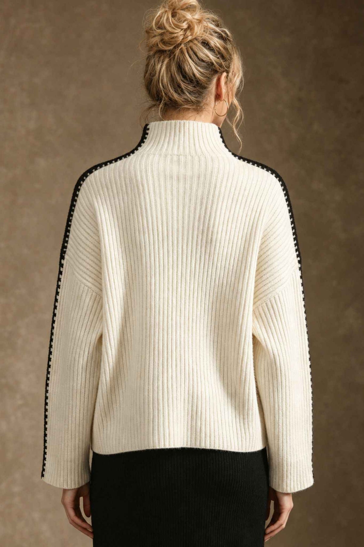 Mochi Mockneck With Whip Stitch Detail