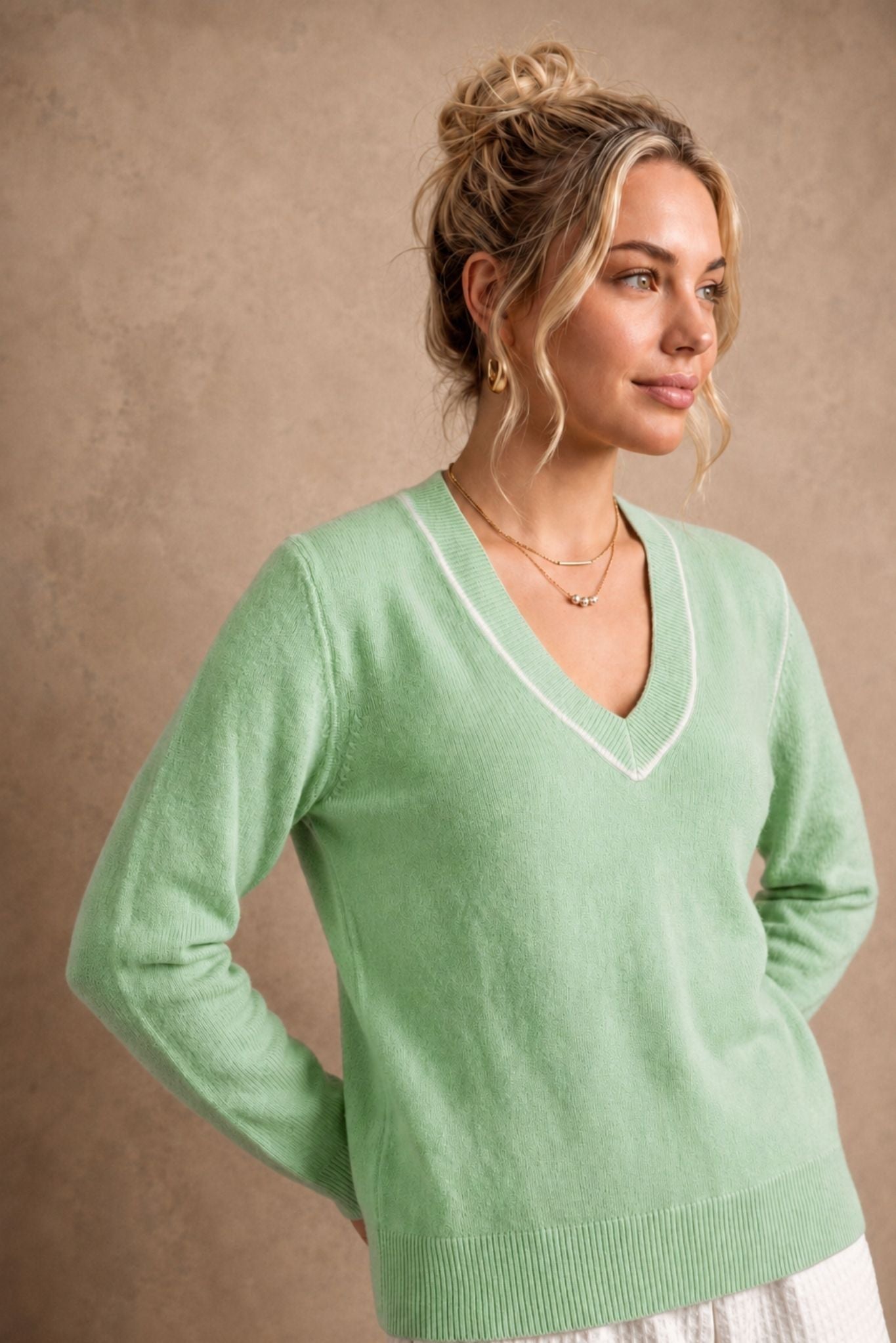 Sarah Cashmere V Neck