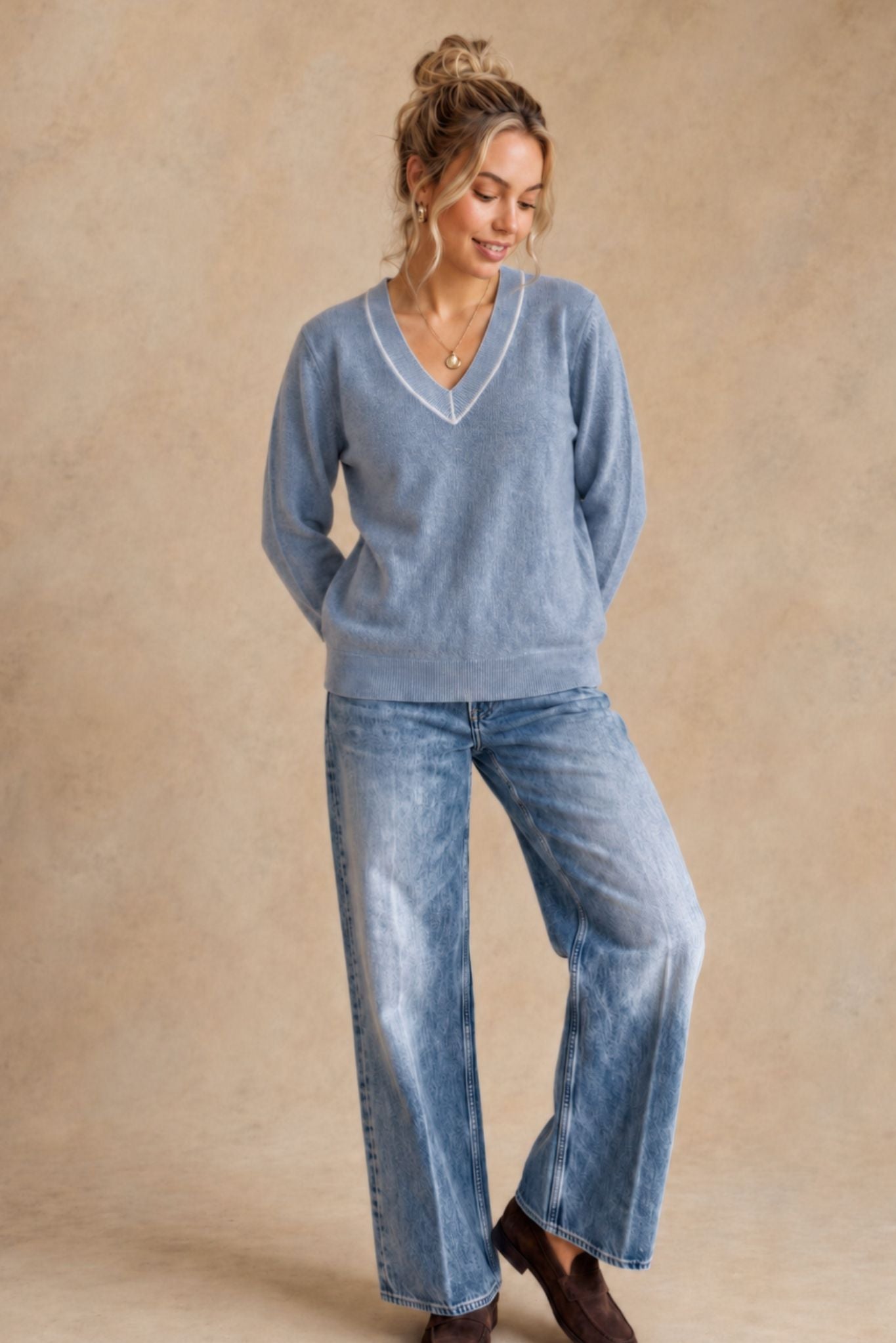 Sarah Cashmere V Neck