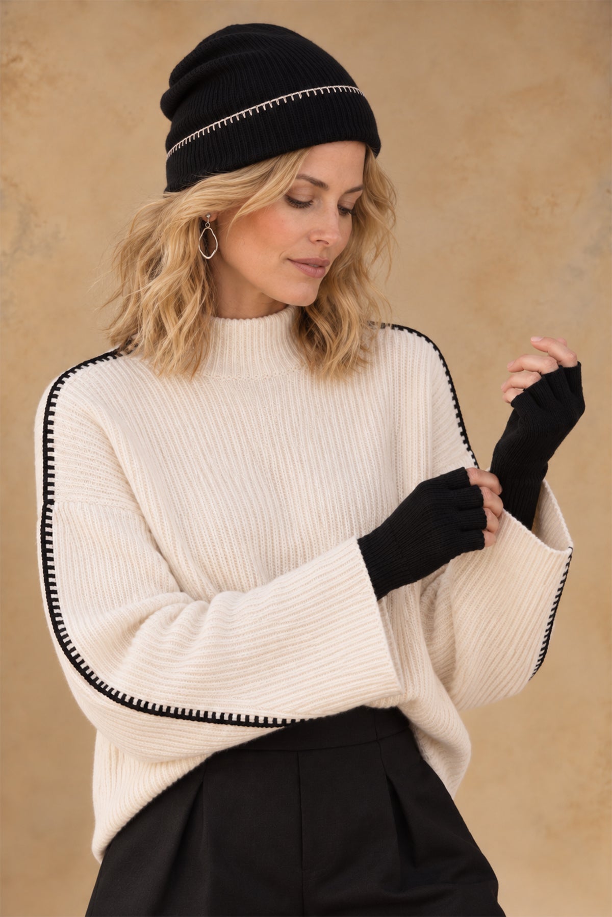 Joanie Gloves Cashmere Contrast-Stitch Fingerless Gloves