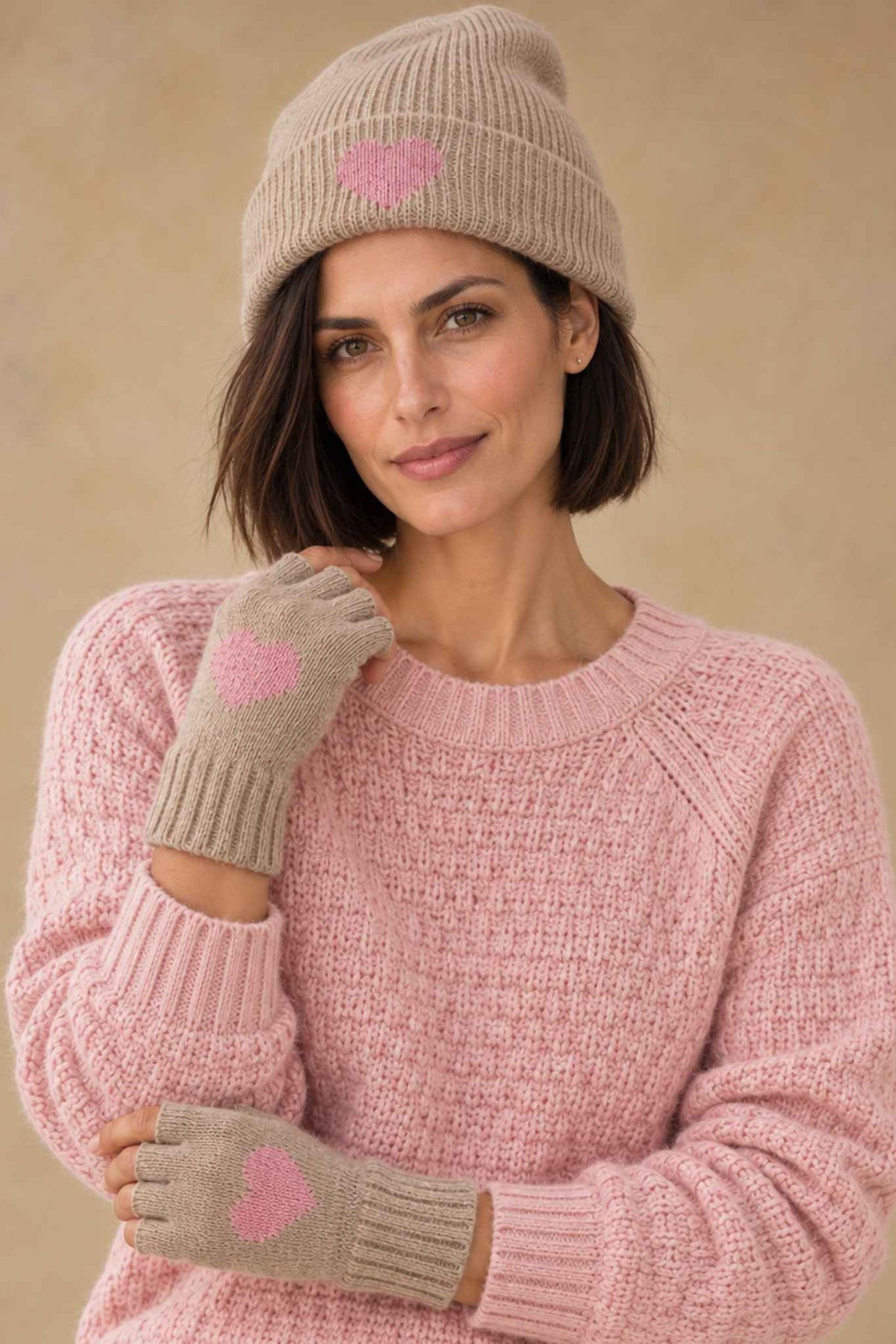 Scarlett Cashmere Heart Fingerless Gloves