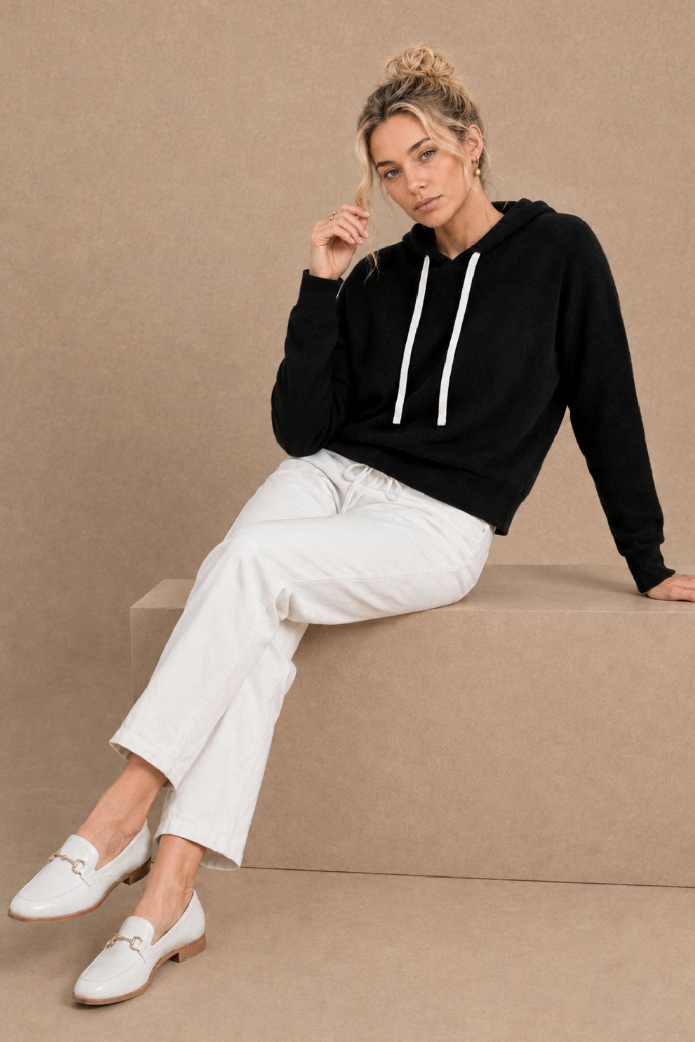 Reva Cashmere Contrast Heart Pullover Hoodie