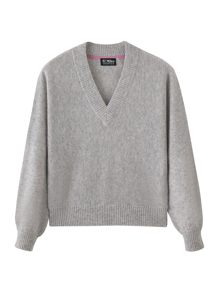 Flatlay photo of Binney in heather grey. The sweater is straight fit and made of cashmere and recycled cashmere.