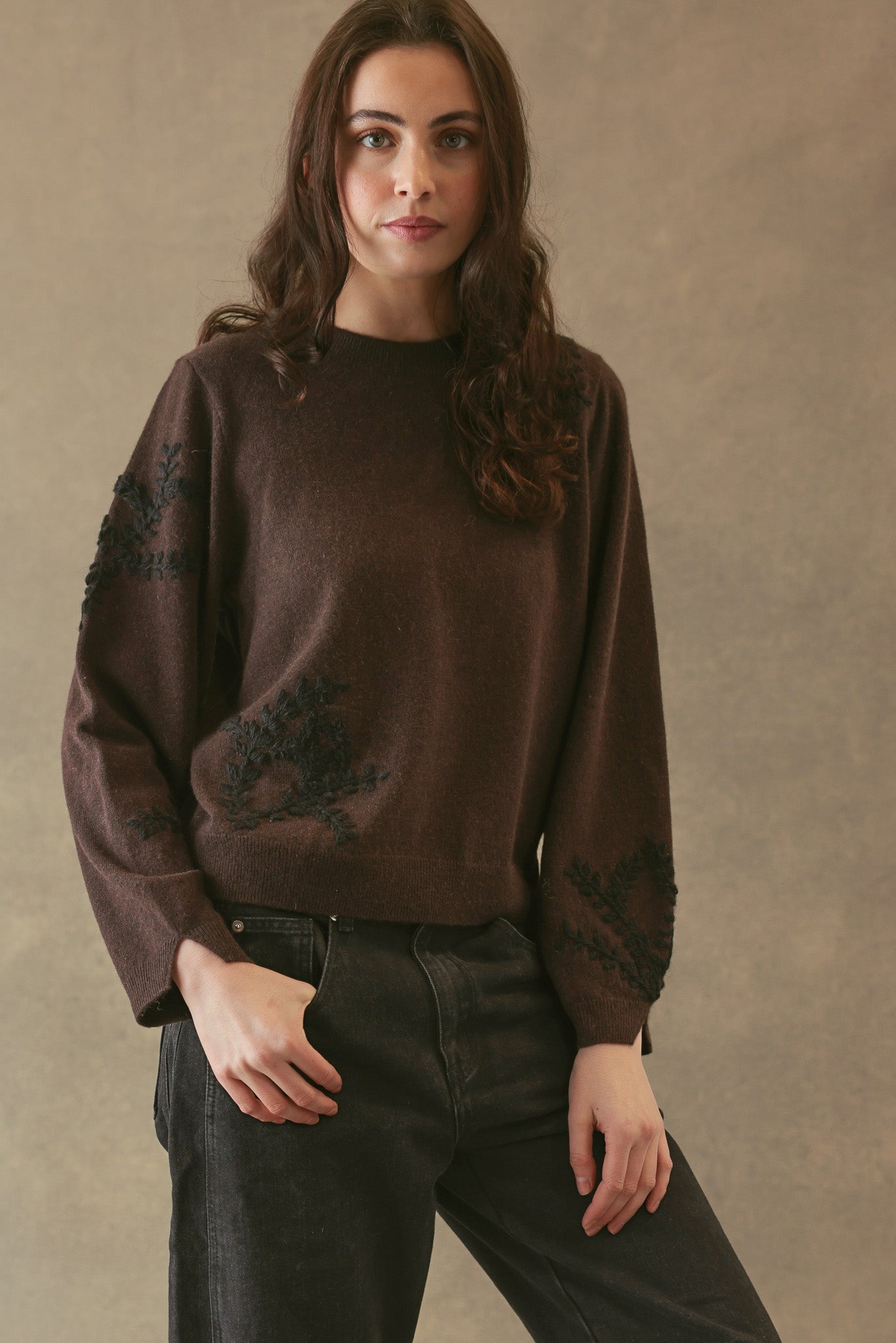 Pelta Floral Embroidered Cashmere Crewneck