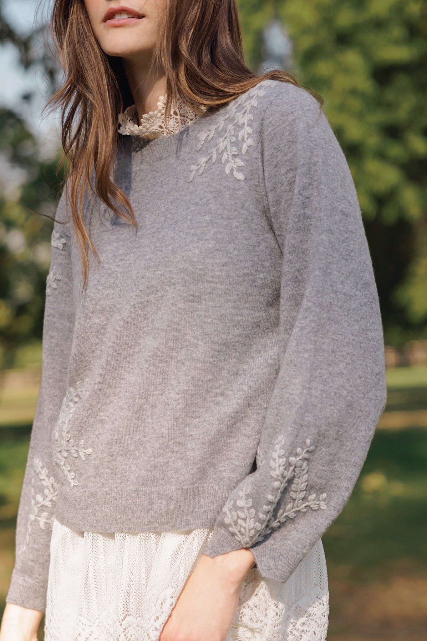 Pelta Floral Embroidered Cashmere Crewneck