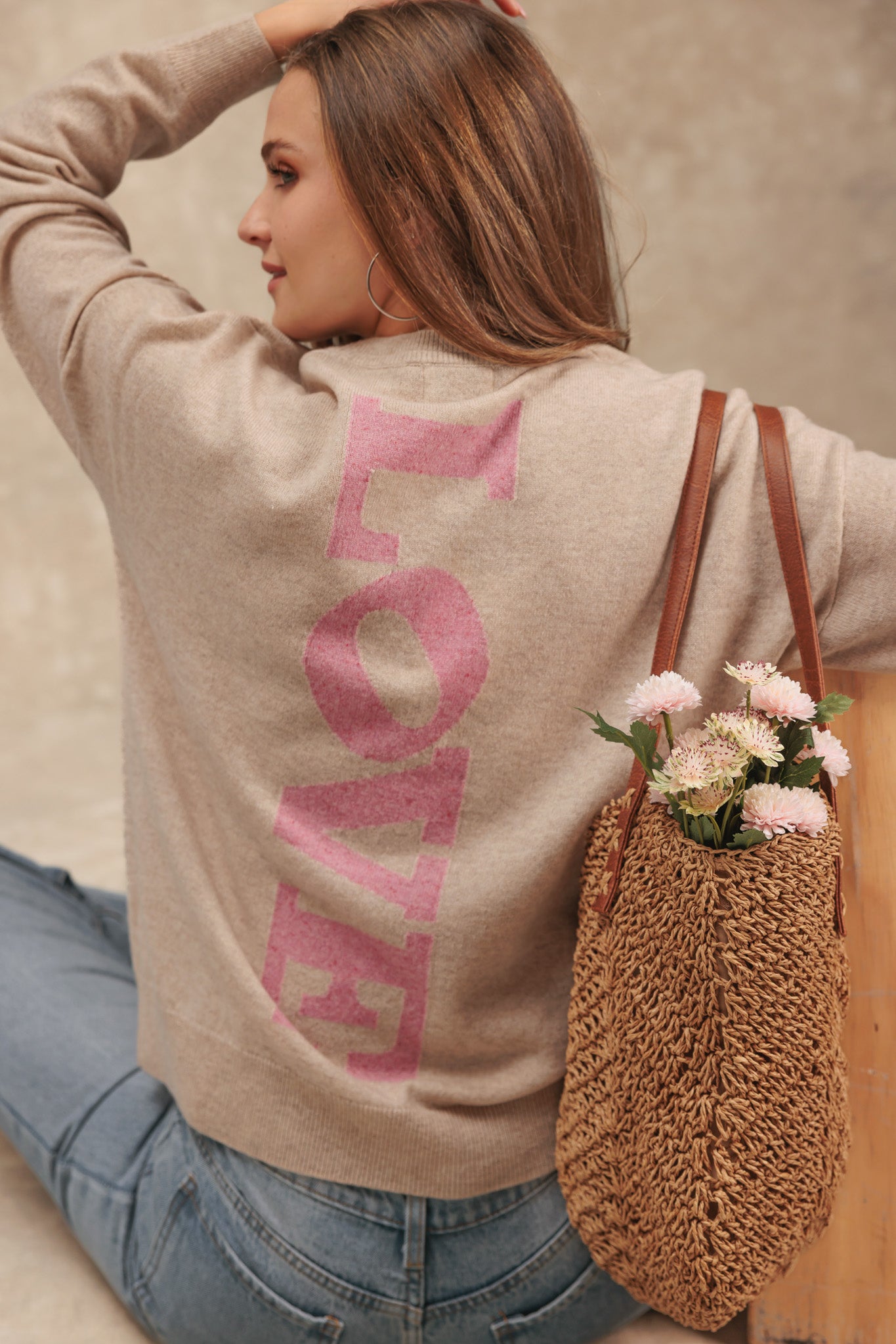 Lovella Cashmere V with LOVE Intarsia