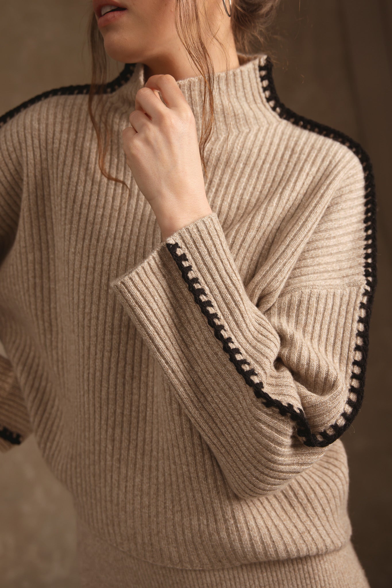 Mochi Mockneck With Whip Stitch Detail