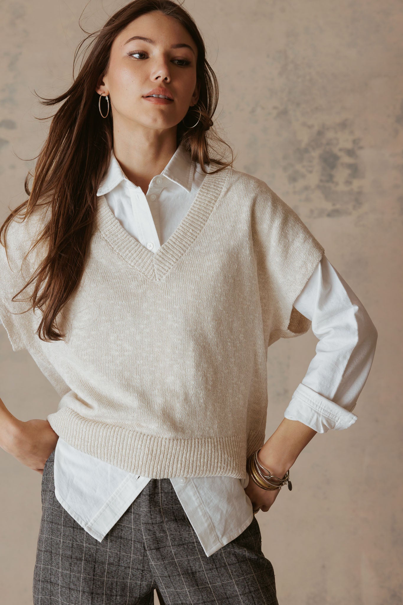 Baria Slub Linen Silk Blend V Neck Top