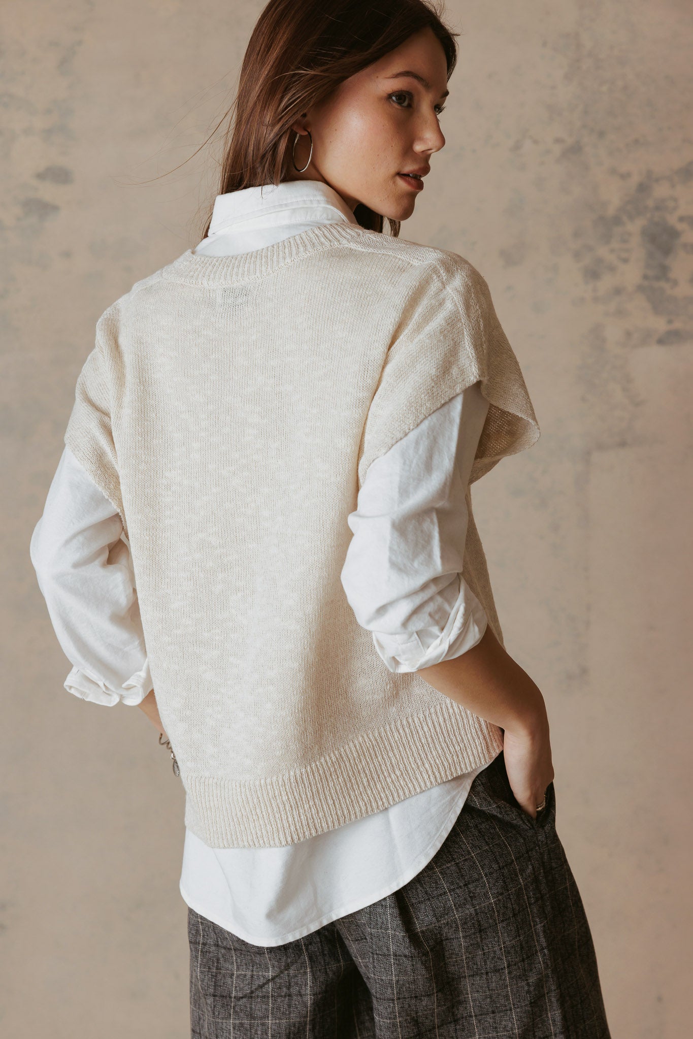 Baria Slub Linen Silk Blend V Neck Top