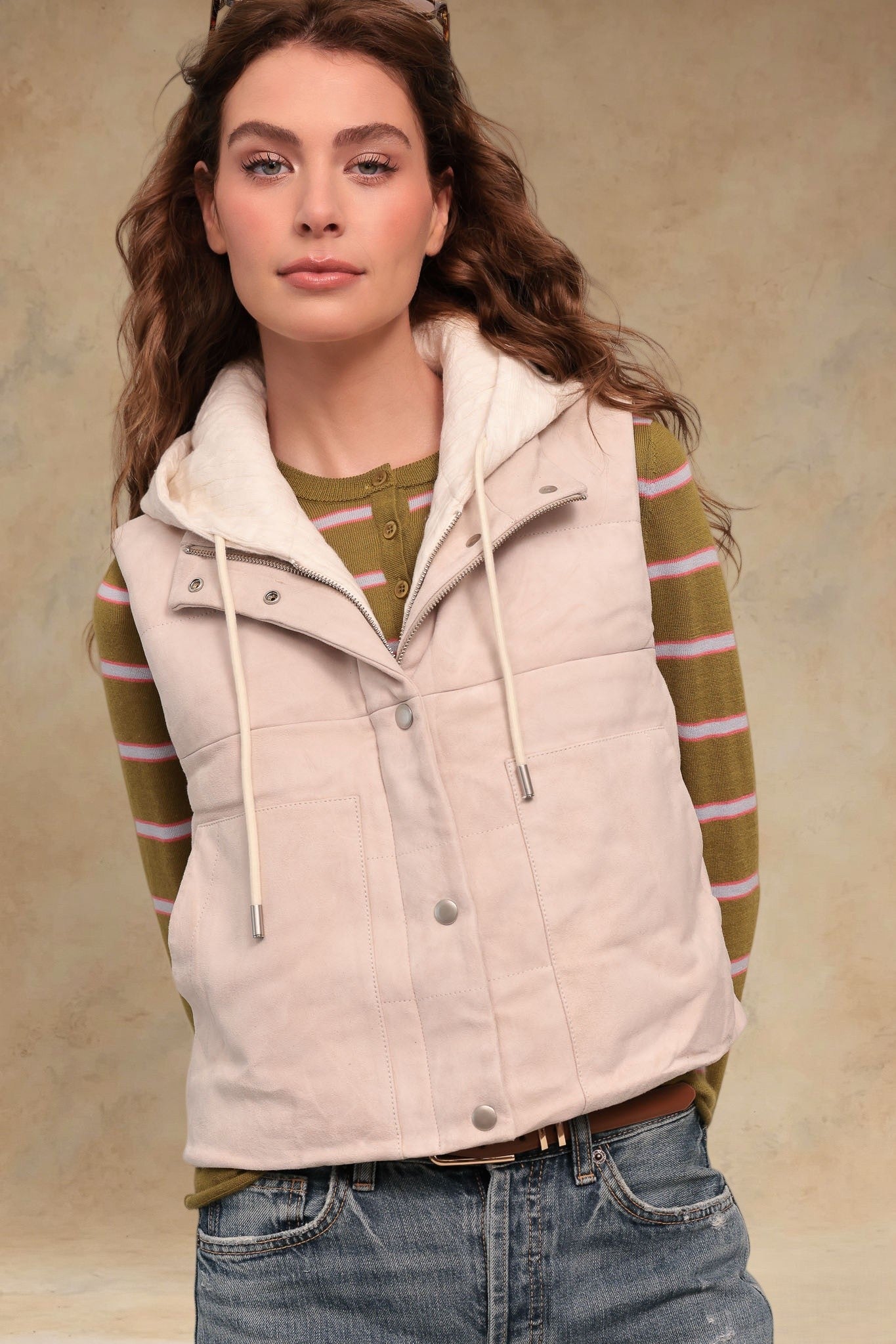 Belline Women's Suede Padded Vest With Detachable Hood