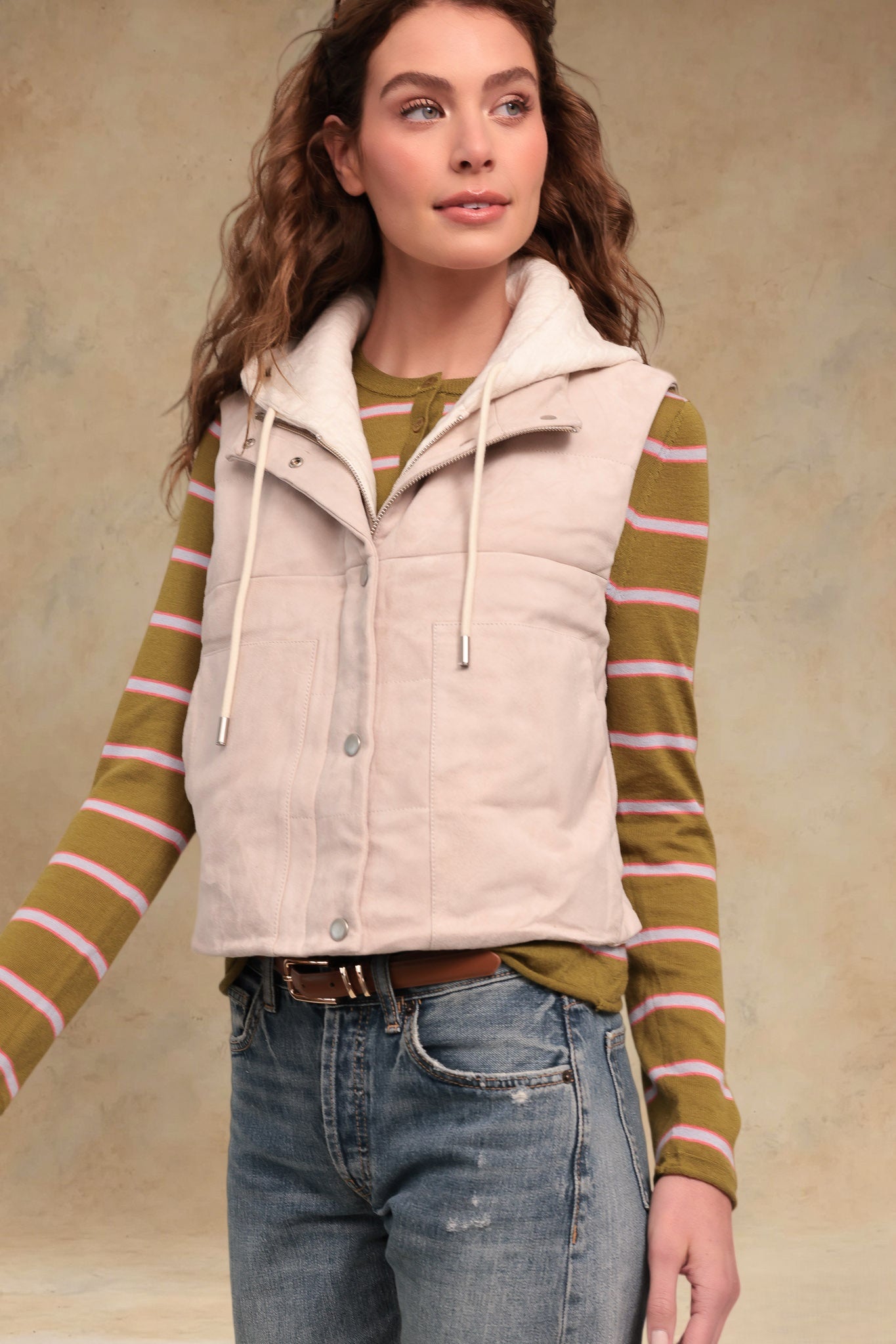 Belline Women's Suede Padded Vest With Detachable Hood