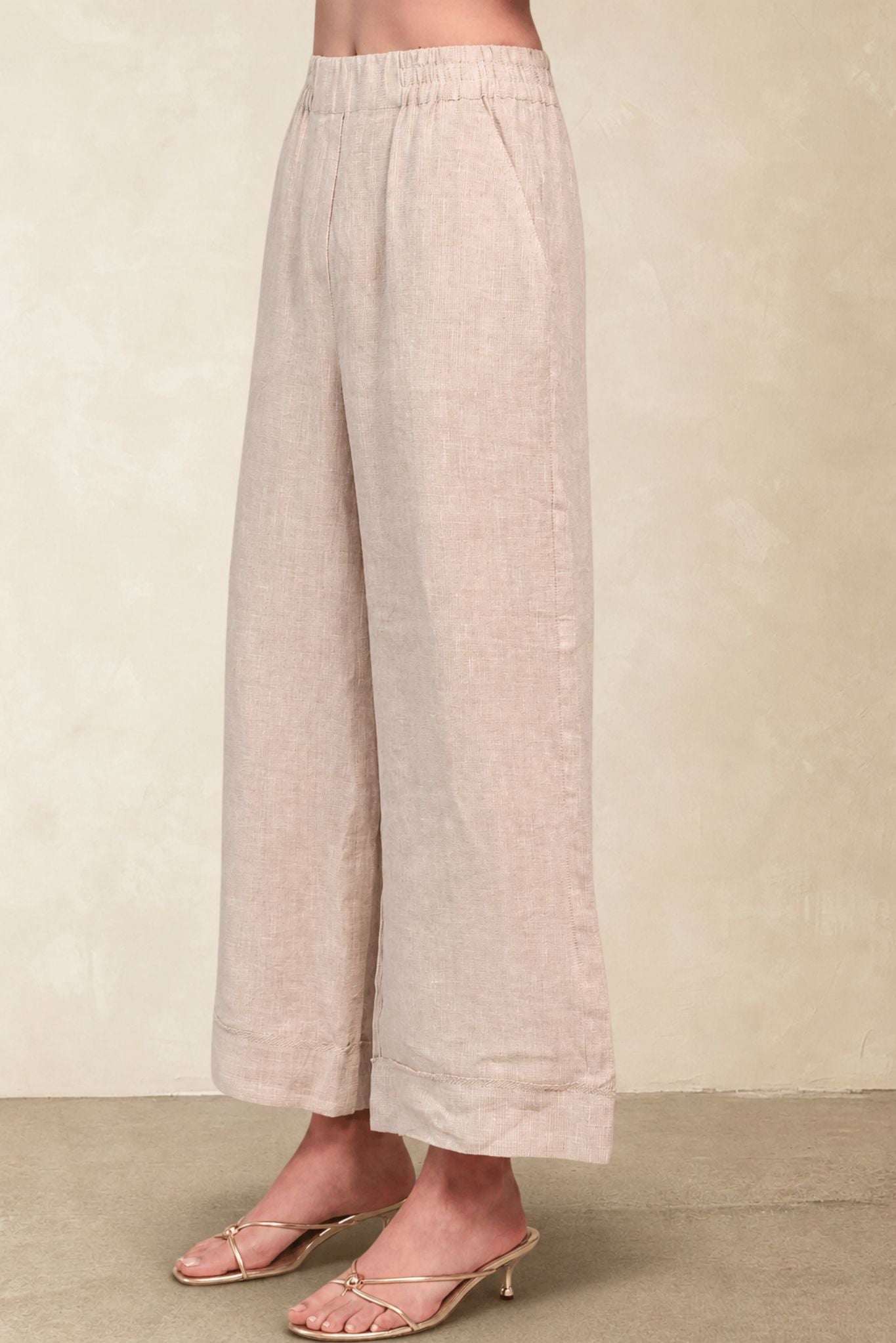 Alara Linen Wide Leg Cropped Pant