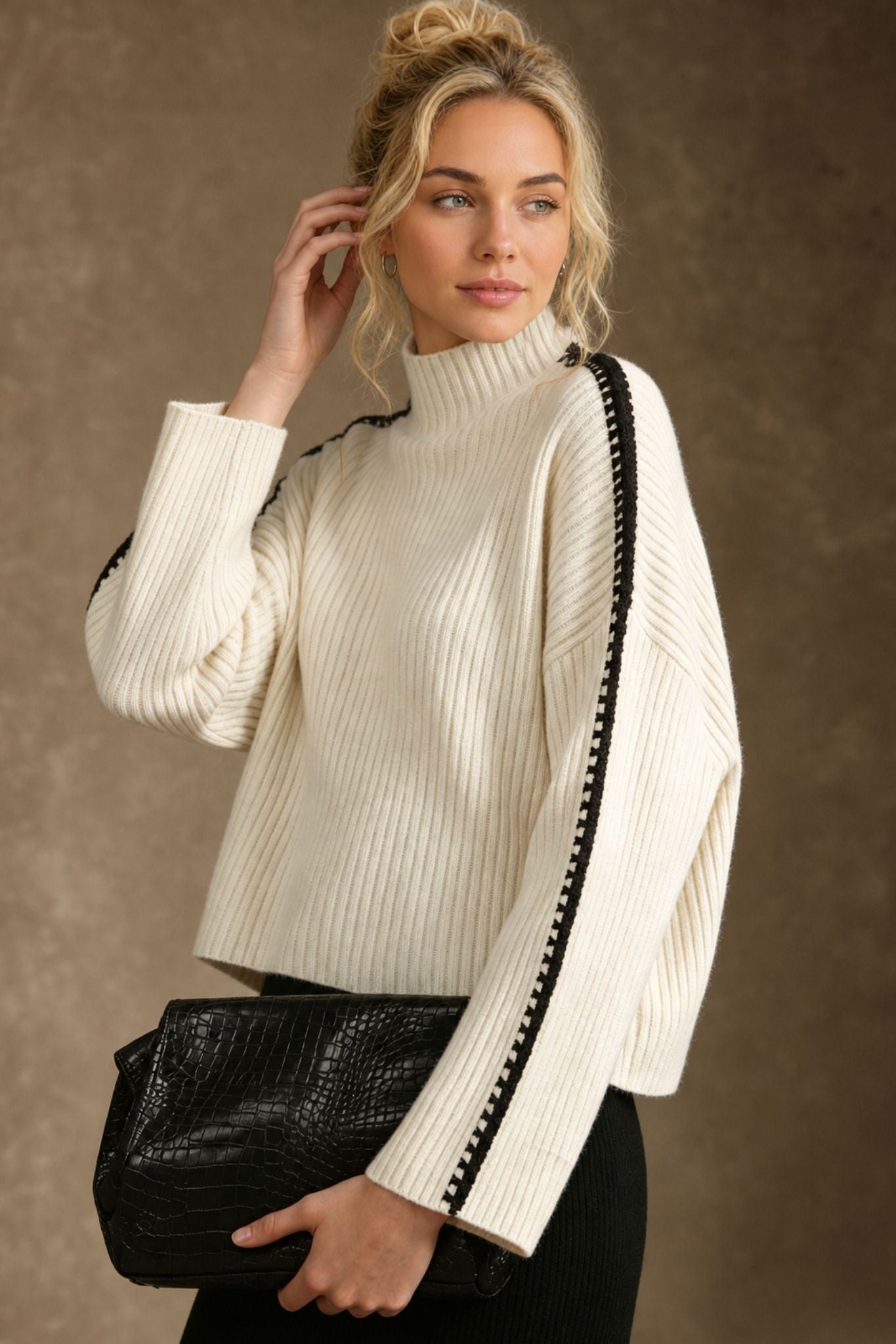 Mochi Mockneck With Whip Stitch Detail