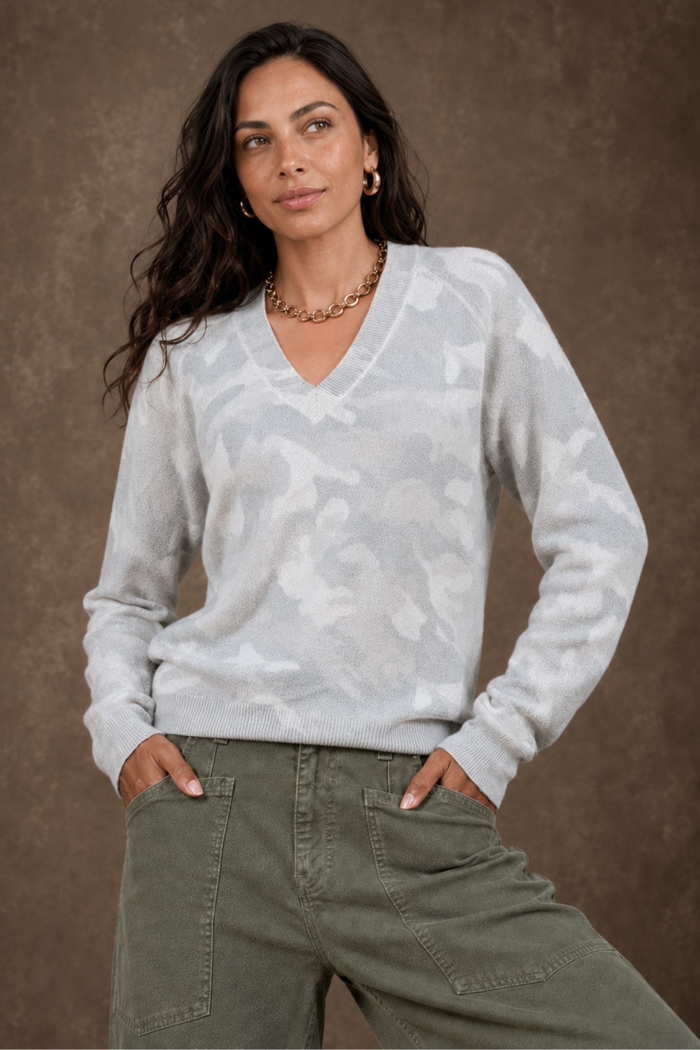 Nani Women's Cashmere V-Neck Pullover Sweater