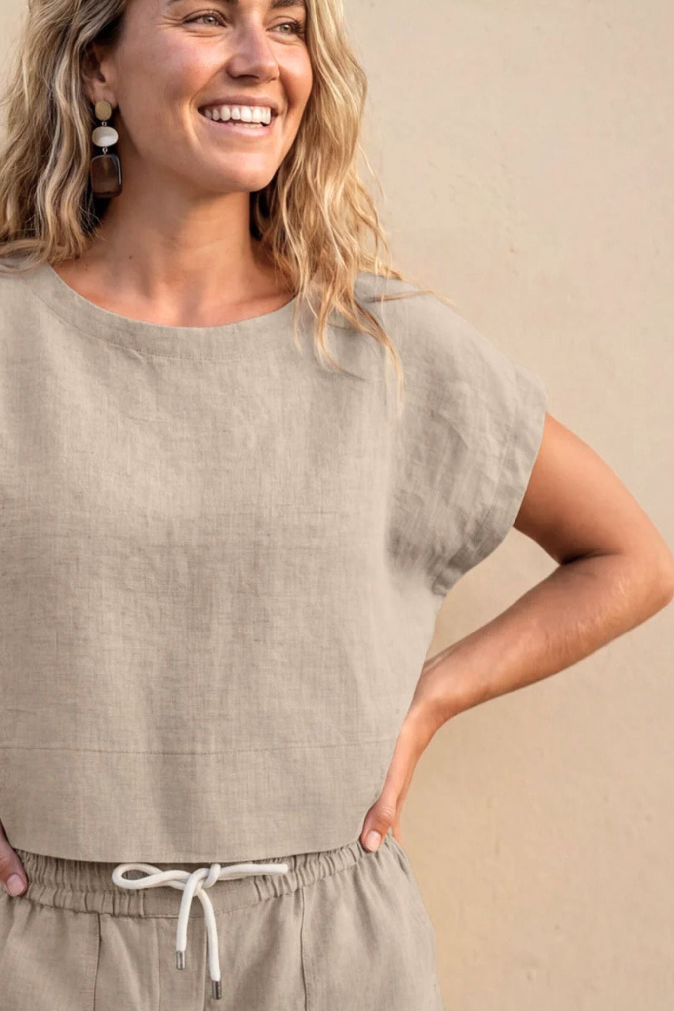 Serra Linen Boat Neck Cropped Top