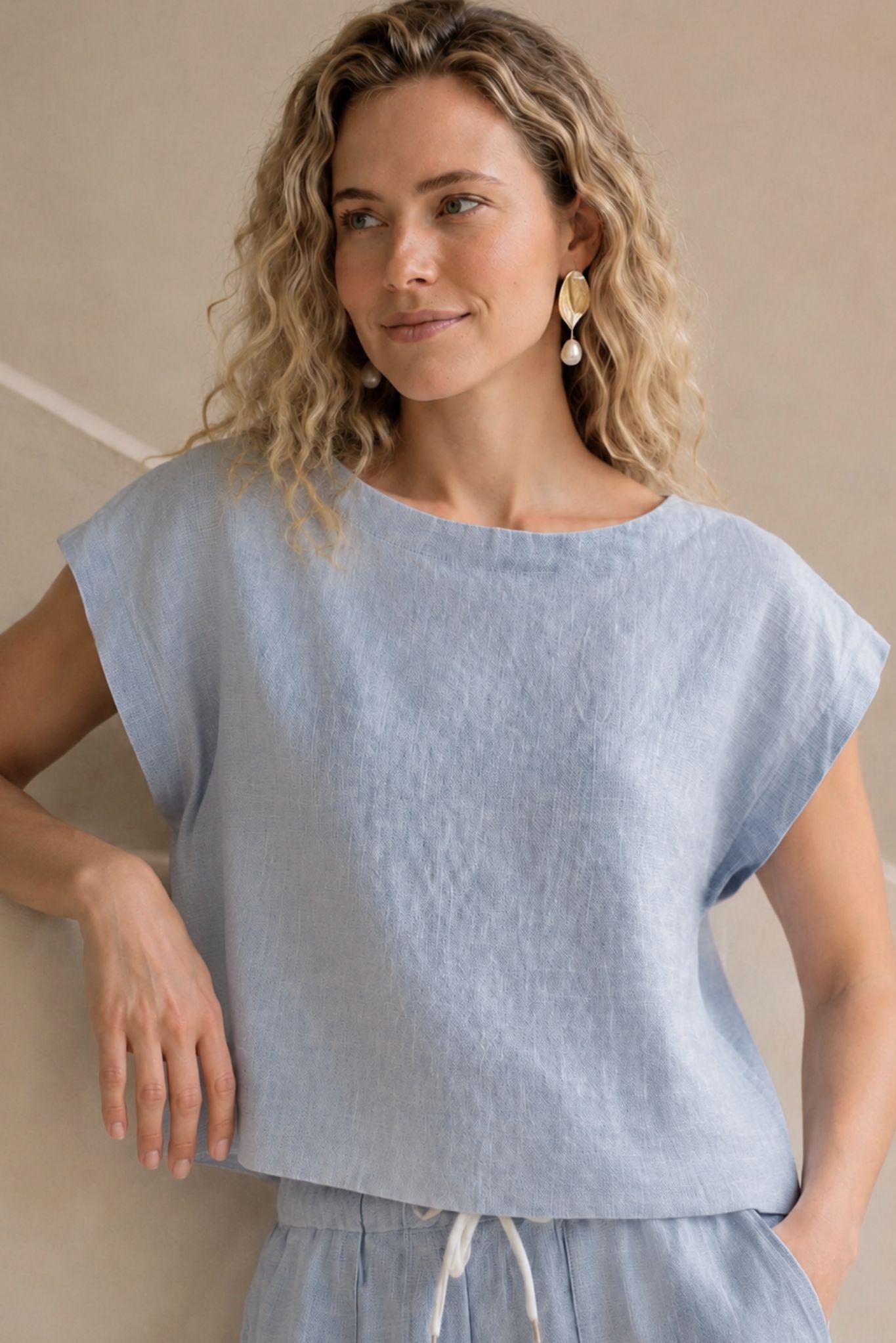 Serra Linen Boat Neck Cropped Top